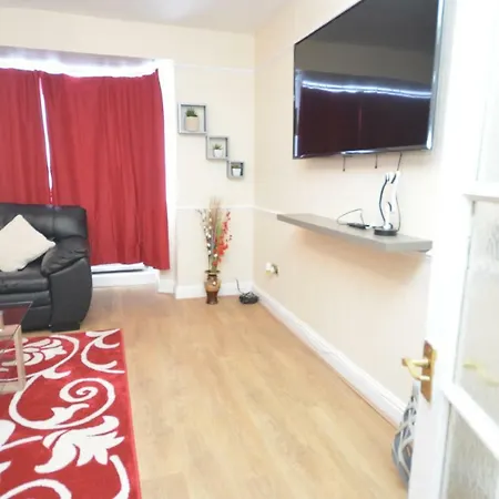 Four Bedroom Townhouse 12 Minutes Walk To Excel Exhibition Centre London Exterior photo