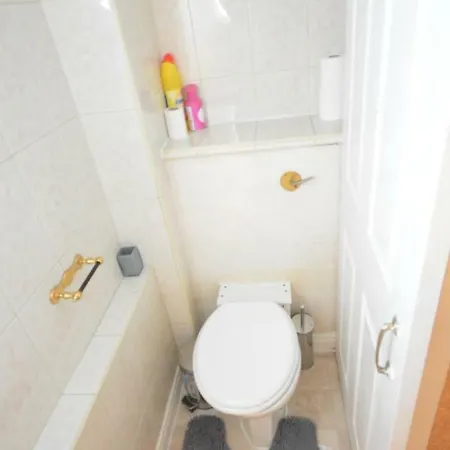 Four Bedroom Townhouse 12 Minutes Walk To Excel Exhibition Centre London Exterior photo